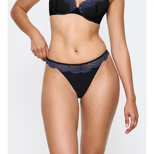 Triumph Comfort Glam String női alsó - fekete