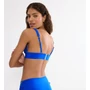 Kép 2/2 - Summer Tropics P szivacsos bikini felső - királykék mintás