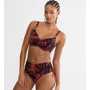 Kép 1/2 - Summer Palm W 01 merevítős bikini felső - fekete mintás